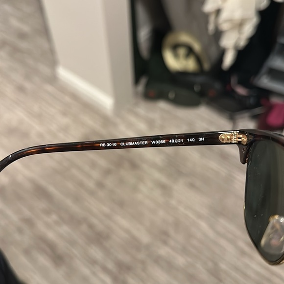 Ray Ban Sunglasses - Picture 5 of 5